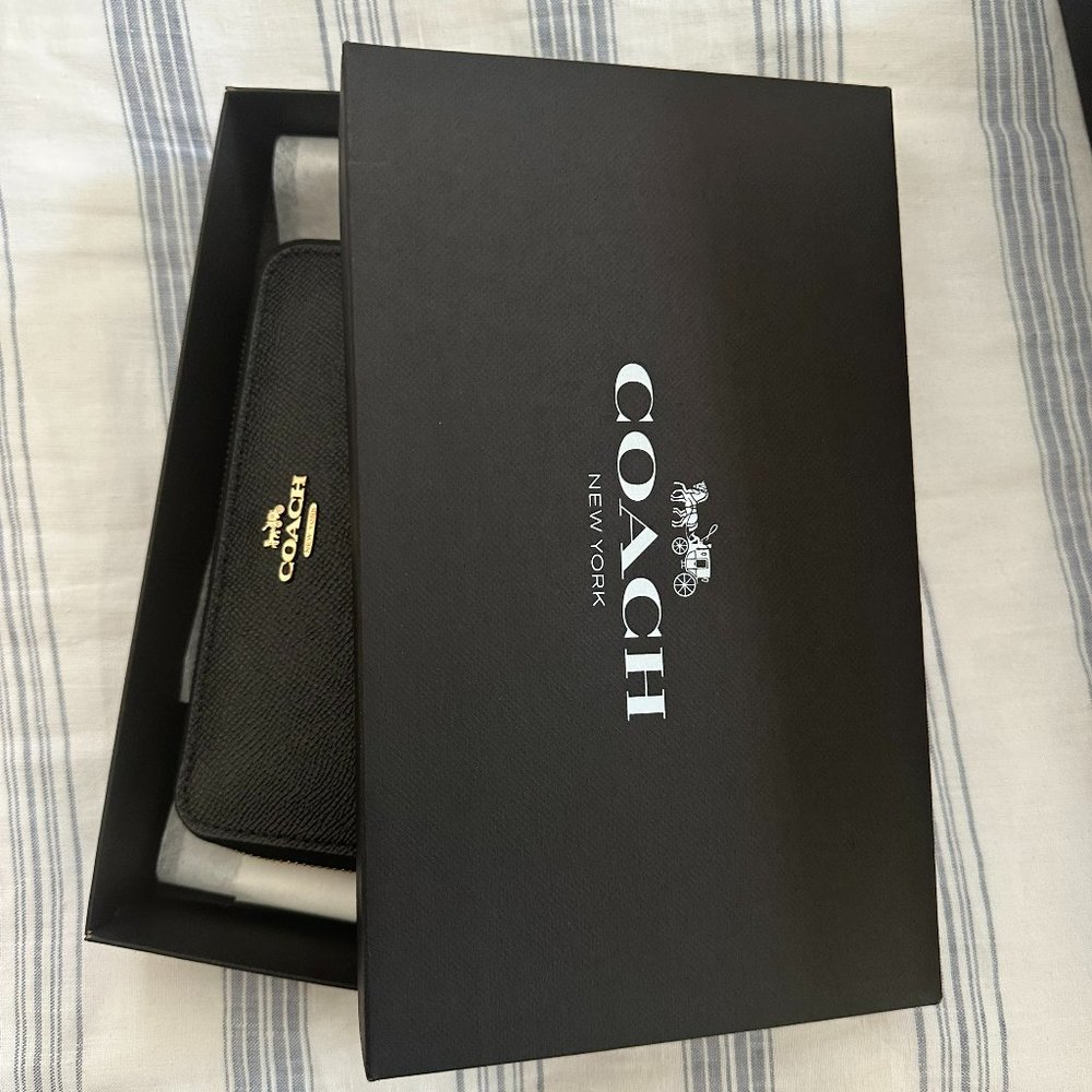 New Coach Wallet